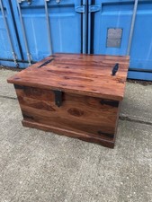 Jali Sheesham wood coffee table trunk