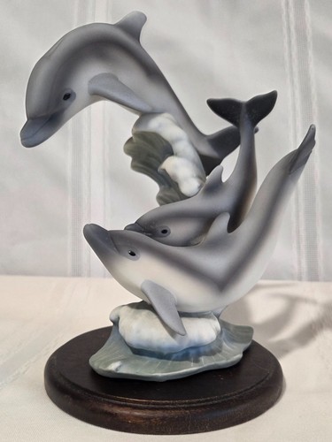 Figura Homco 1994 Obra Maestra Porcelana "Especies en Peligro de Extinción DOLPHINS"