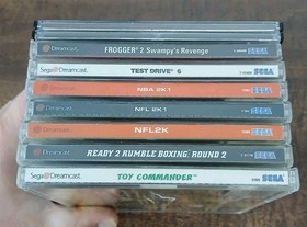 SEGA DREAMCAST LOT OF 9 GAMES DISCS SCRATCHED INCOMPLETE 3 CONTROLLERS UNTESTED