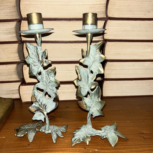 Paar Grünspan PartyLite Kerzenständer Efeu Blatt Messing mit grüner Patina Kegel