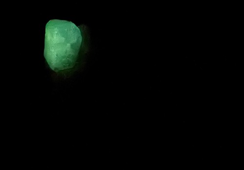 277 Gramm voll terminierter fluoreszierender grüner Hackmanit Kristall auf Calcit @AFG - Bild 4 von 12