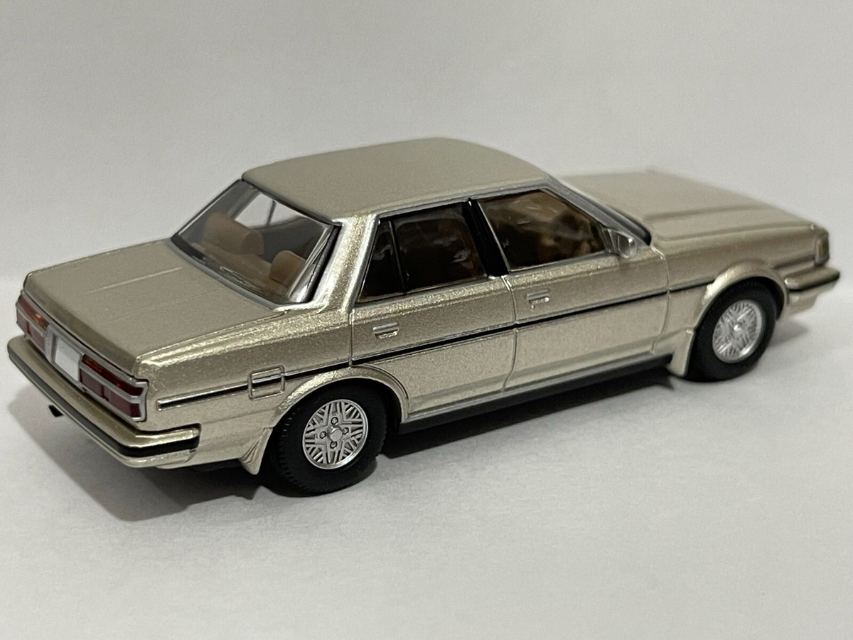 タエニア　ガンメタ Tomica Limited Vintage Neo Tomytec LV-N137c Toyota Cresta