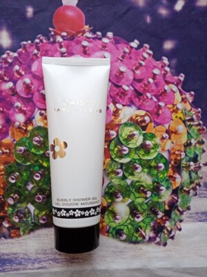 Marc Jacobs daisy So Fresh 75ml Perfumed Bubbly Shower Gel UK