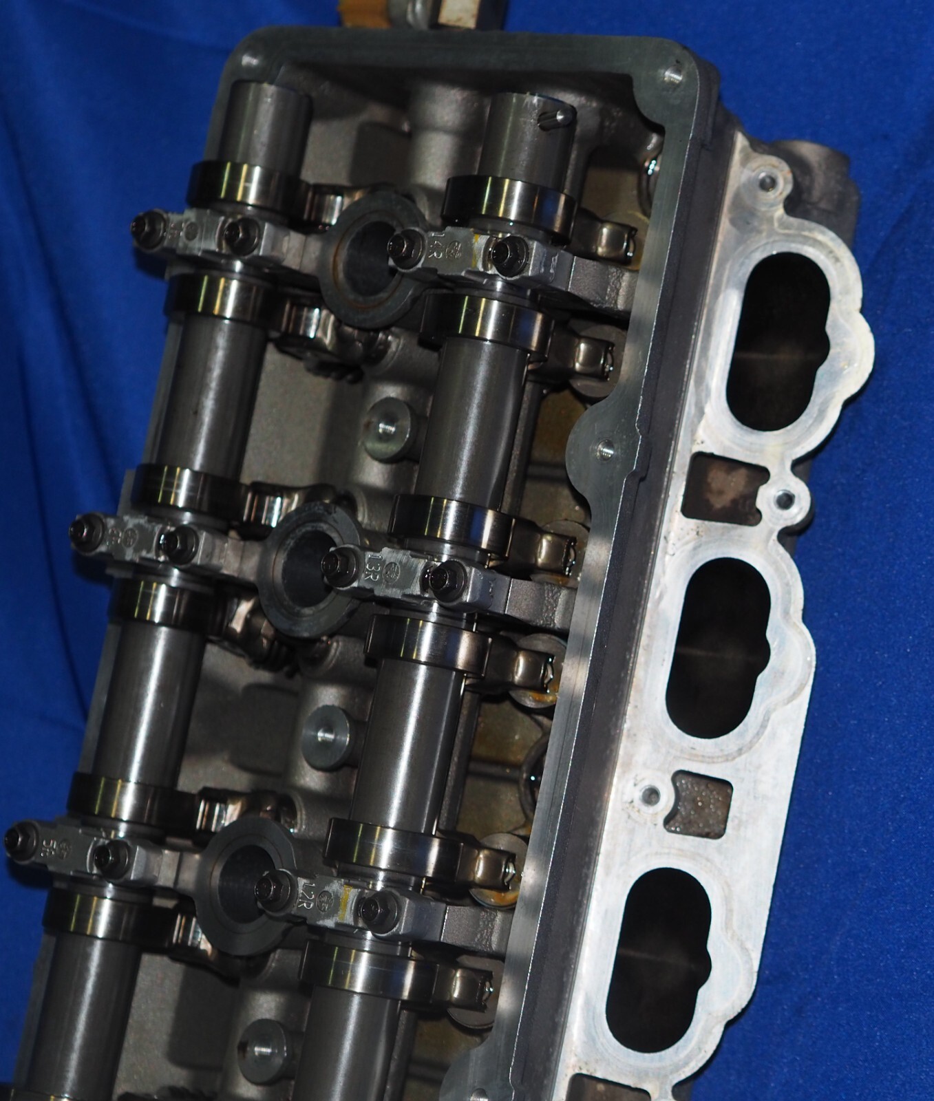 2010-2014 Aston Martin Rapide AM11 6.0 V12 Right Engine Cylinder Head Nice W/Cam