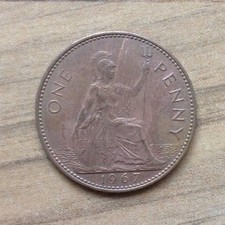 ONE PENNY COIN - 1967 - ELIZABETH II (PRE-DECIMAL) DEI.GRATIA.REGINA.F:D: +