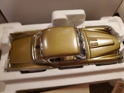 DANBURY MINT 1957 STUDEBAKER 1:24 SCALE DIE-CAST CAR. EXC COND IN