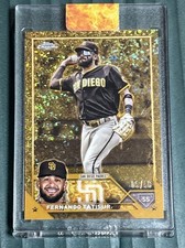 2023 Topps Chrome Gilded Fernando Tatis Jr. #14 San Diego Padres 9/50