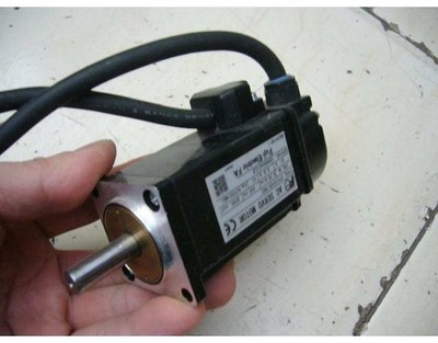 ONE USED   Servo Motor GYS101D5-RB2 *lj
