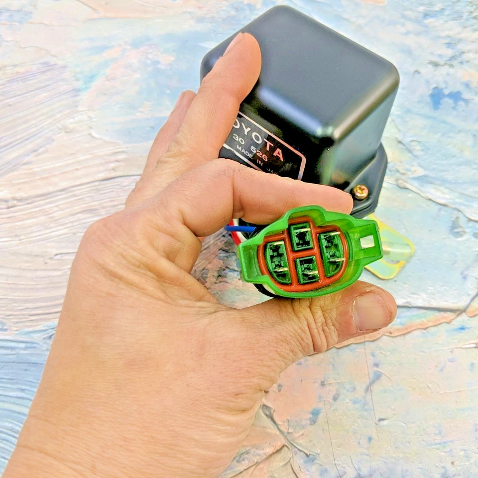 Regulador de voltaje Bosch 30526 para Toyota Celica Corolla Land Cruiser Tercel 12V Foto 3 de 4