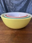 Pyrex Primary Colors Nesting Mixing Vintage Bowls Set of 3- 402, 403, 404