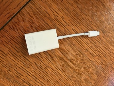 Apple USB-C to Thunderbolt 2 Adapter A2082 White, USB-C M to TB2 F