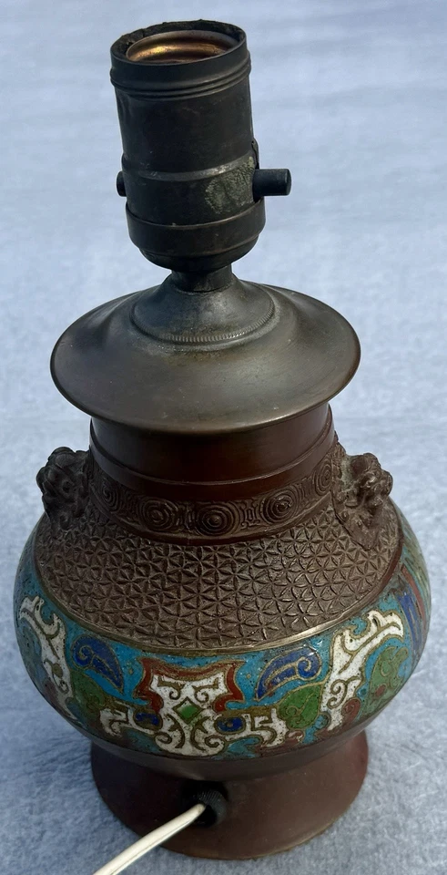 Abajur de mesa antigo japonês bronze, latão Champleve esmaltado estilo urna cloisonné - Imagem 4 de 4