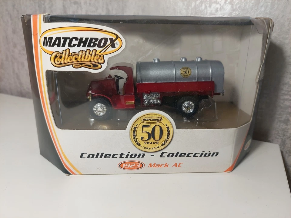 Camión vehículo fundido a presión Matchbox Collectibles Mack AC edición limitada nuevo coche 2001 Foto 2 de 4