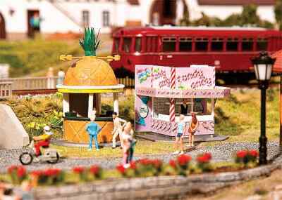 FAIRGROUNDS / CIRCUS PINEAPPLE JUICE & CANDY AMUSEMENT BOOTHS 70 pcs FALLER OOP
