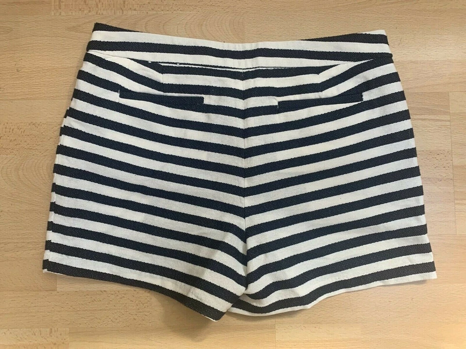 Pantalones cortos para mujer Dalia azul marino marfil a rayas talla 8 Foto 3 de 4