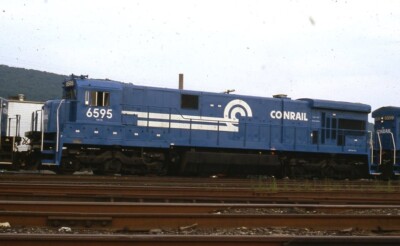 CR conrail new C-30-7A  6595 reading,pa original slide
