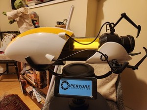 Portal Gun P-Body  Prop Replica NECA (2011) box and stand included! 