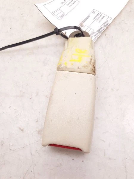 Lexus LS430 2002 hebilla de cinturón central trasero  Foto 3 de 4