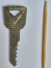 Vintage FORD MOTOR CHROME BRASS V-LOGO OEM KEY , CUT. 🇺🇸 USA — photo 3