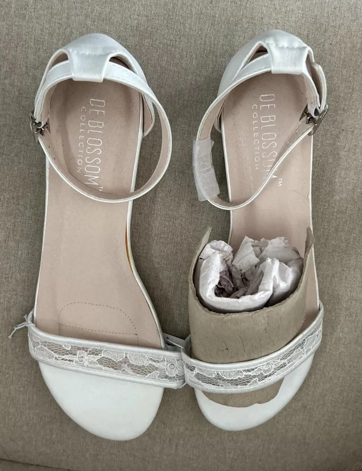 DeBlossom Wynne Lace Ilussion Sandals/Bridal/Wedding/White-Size 10M - Image 3 of 4