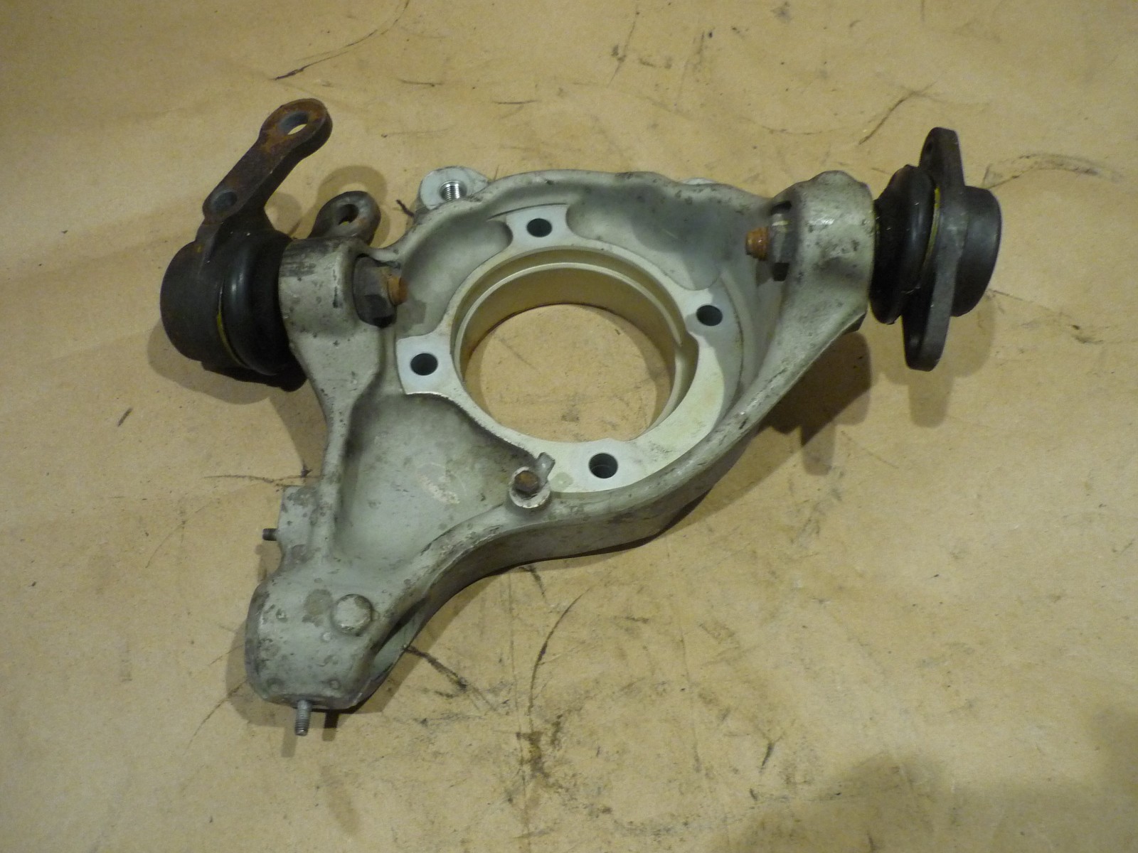 Ferrari  456,550,575- LH Front Steering Knuckle  - P/N  184627 - 184622