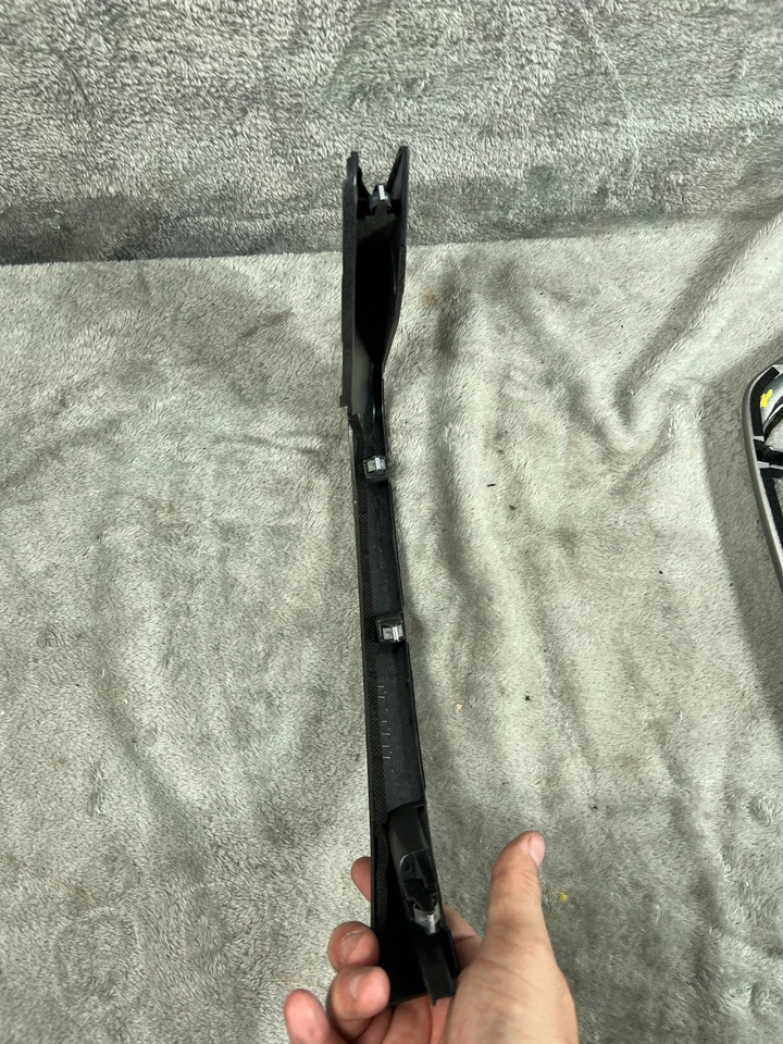 Комплект из 2 оригинальных молдингов для отделки центральной приборной панели Nissan Altima LH/RH D/S P/S 2013-2015 годов выпуска - Изображение 3 из 4