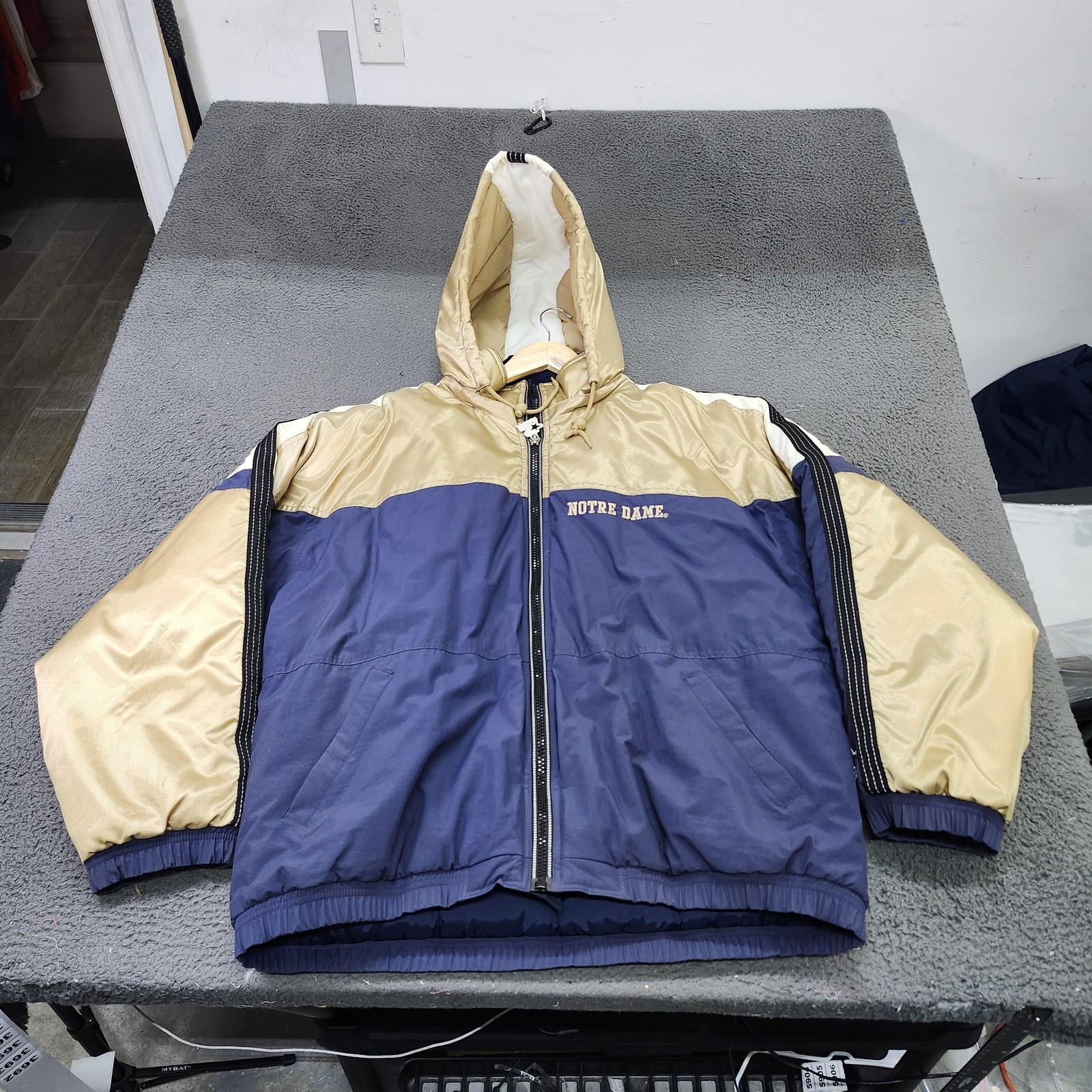 Notre Dame Fighting Irish Jacket Mens XL Blue Gold NCAA Football Starter Hooded