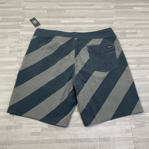Volcom Quarta Static Mod Tech 19" Board Shorts Mens Size 38 Black Gray $60 - Picture 8 of 8