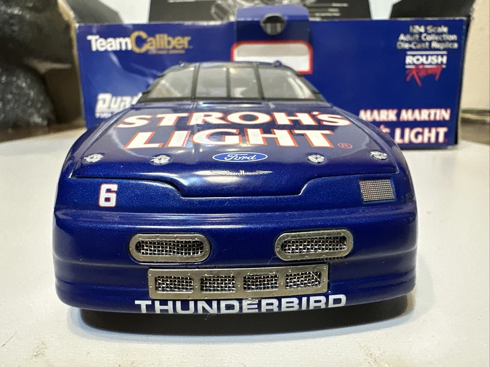 MARK MARTIN 1989 TEAM CALIBER OWNERS #6 STROH'S LIGHT FORD THUNDERIBRD SIGNED - Image 2 of 4