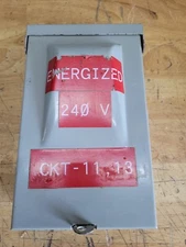 Eaton NSB DPF221R Disconnect Switch Pullout Type 2P 30A 240V 1Ph Fusible 2Wire N