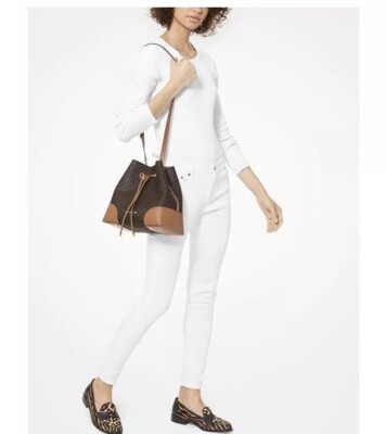 ❤️ Michael Kors Mercer Gallery Convertible Bucket Dark  display picture 3
