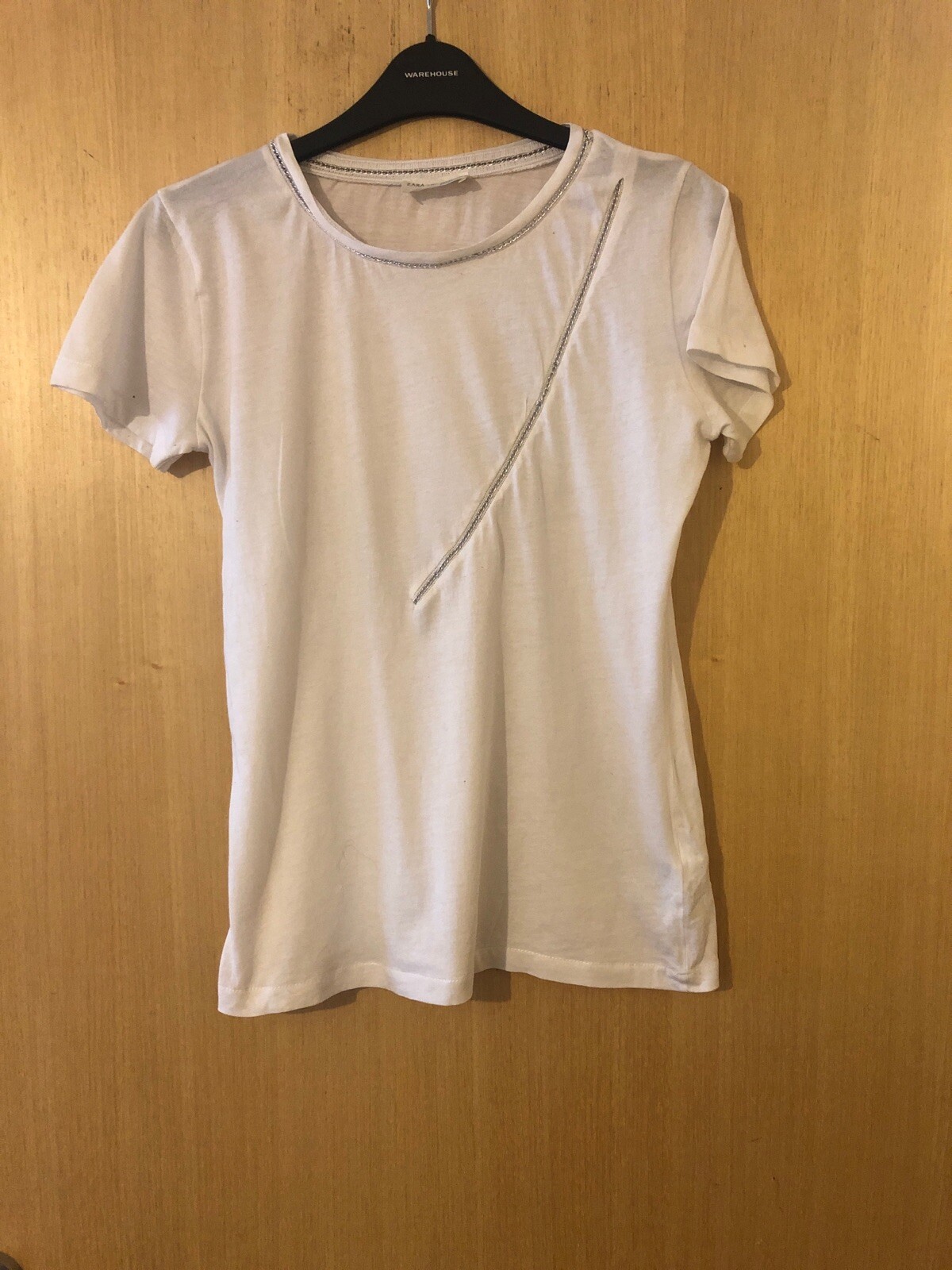 Ladies White Zara T-Shirt With Silver Chain Attached UK Size M | eBay