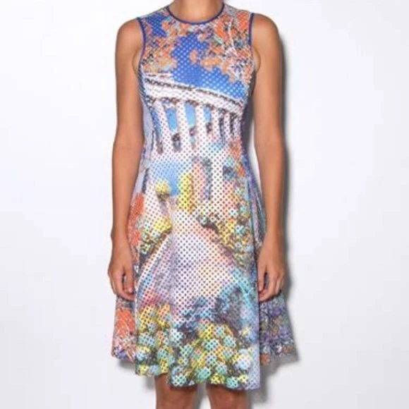 Vestido Clover Canyon Garden Of Athena Perforado Malla Sin Mangas Ajuste Acampanado XS Foto 3 de 4