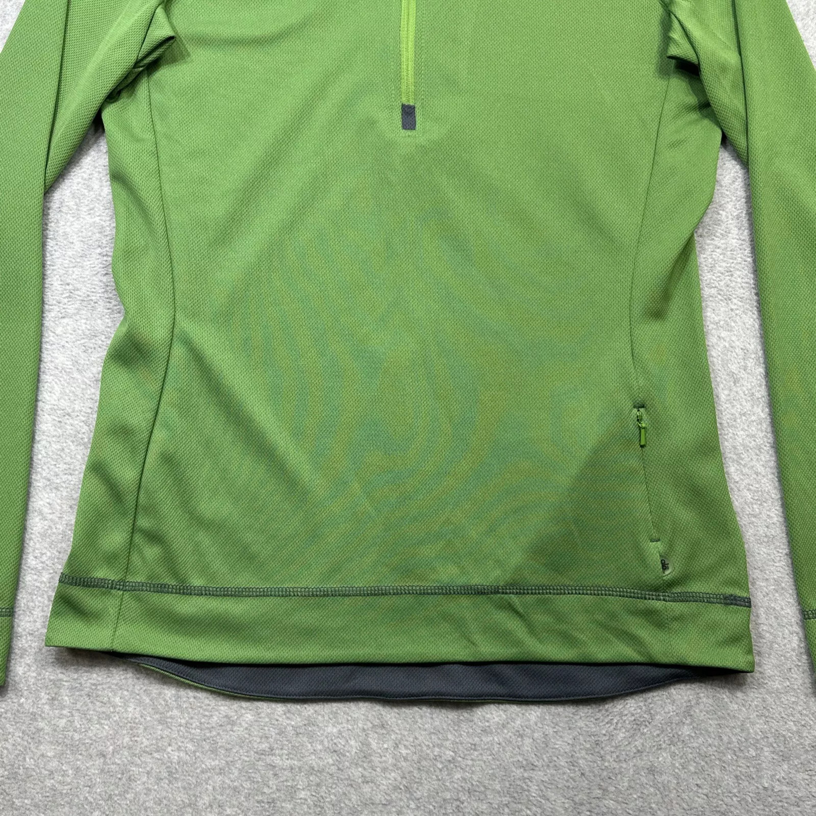 alo-yoga coolfit 1/2 zip outdoor run hike stretch logo hoodie