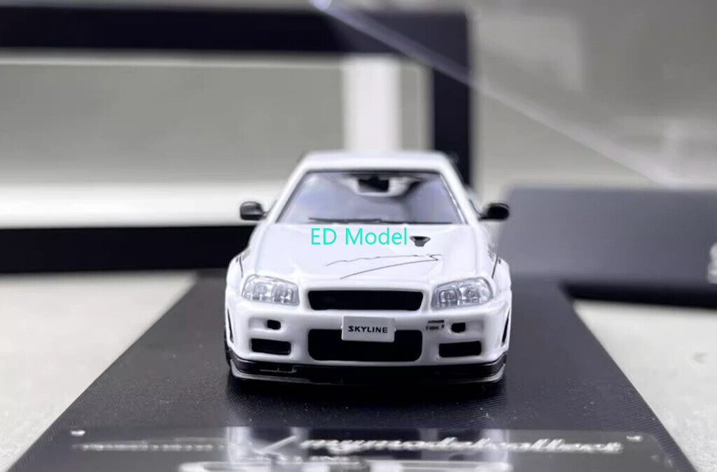 Mine's BNR34 SKYLINE GT-R 1999 ホワイト 1/64 1/64 Aoshima Option Nissan MINE'S BNR34 SKYLINE GT-R R34