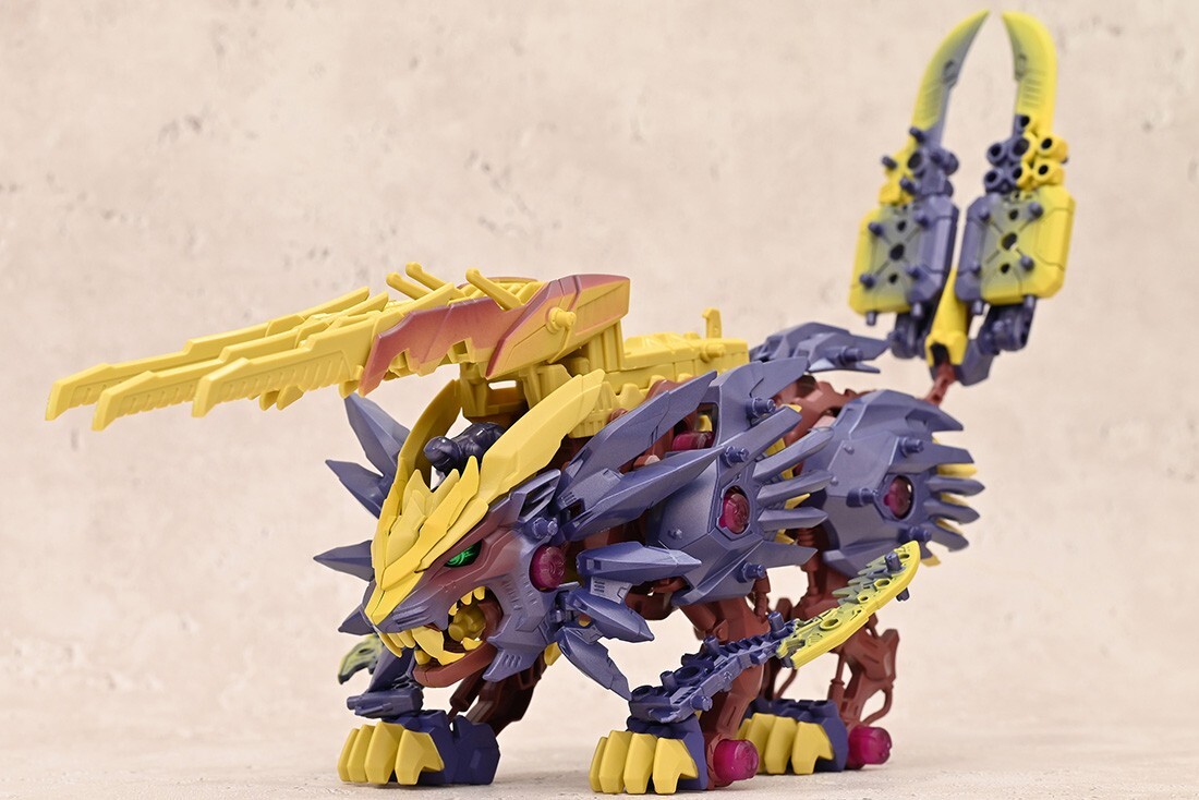Takara Tomy ZOIDS x Monster Hunter Beast Liger Sinister
