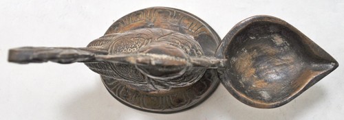 Antique Brass Bird Design Diya Lamp Original Old Hand Crafted Engraved - Picture 7 of 8