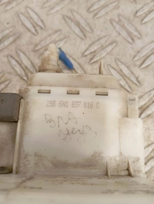 Serrure avant droit VOLKSWAGEN POLO 3 PHASE 1 6N1837016E - Photo 4/4