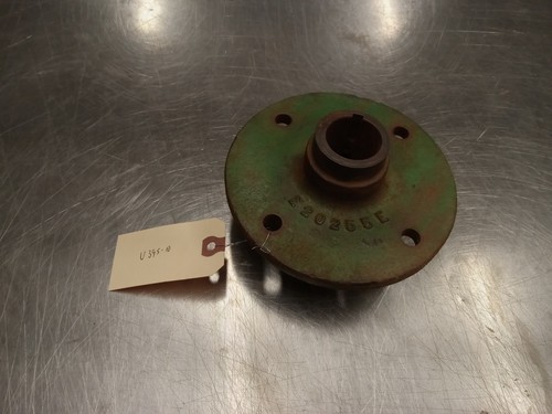 Used John Deere 640 hay rake reel hub E20255
