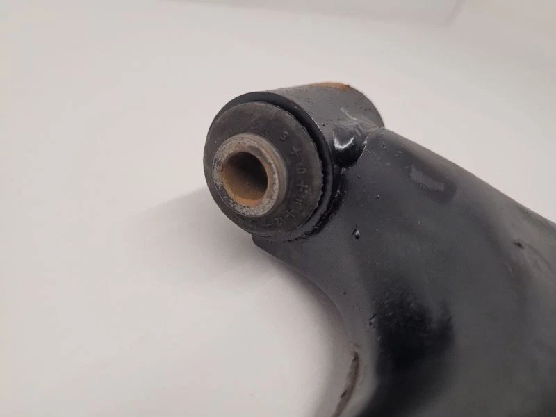 2010-2011 KIA SOUL Passenger Right Lower Control Arm Front RH 545012K200 - Image 3 of 4