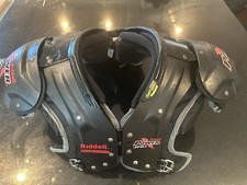 XS Riddell Yth JPK Shoulder Pads W/ BP, QB/WR/DB: 32-34 Chest/ 14-15 Shoulders
