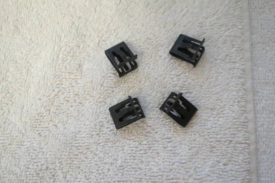 OEM NEW 4pcs 2003-2017 Ford Expedition Pillar Panel Clip W701882-S424A #757 - Image 4 of 4