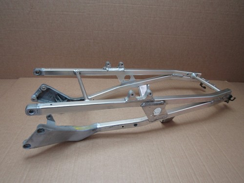 Honda CBR900RR Fireblade 2001 rear subframe (14020) - Picture 7 of 8
