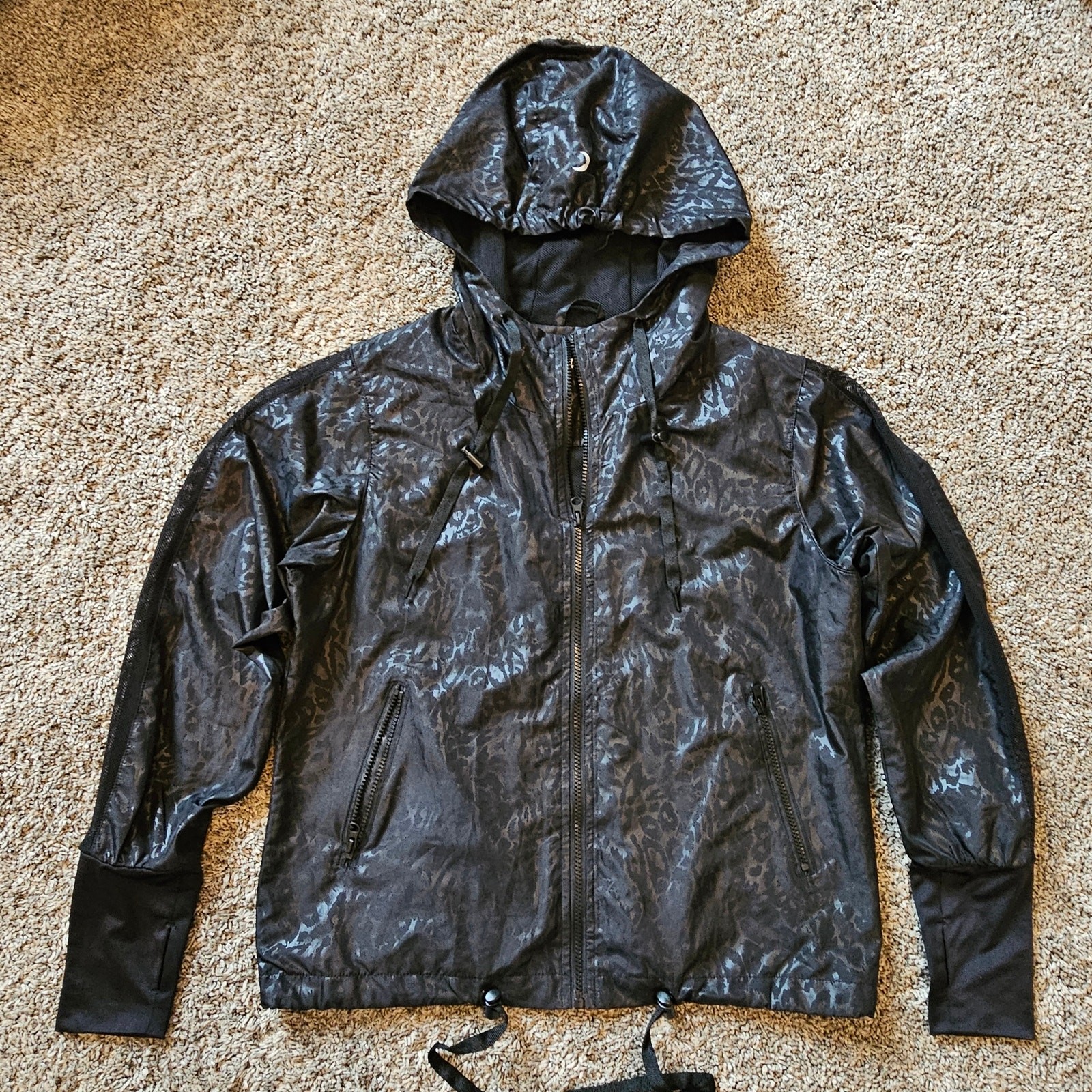 Zyia Active Animal Print Windbreaker Jacket Women’s M Black Sporty Lightweight