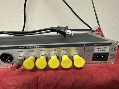 Rosendahl Nanosyncs Professional DDS Audio Clock & Video Sync