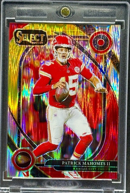 Patrick Mahomes Red Yellow Refractor Panini Chiefs Mint
