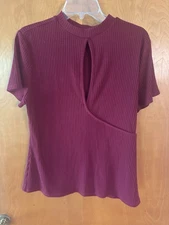 Belle Sky Ribbed Burgundy Top High Neck W Long Keyhole Cutout Design SZ XL
