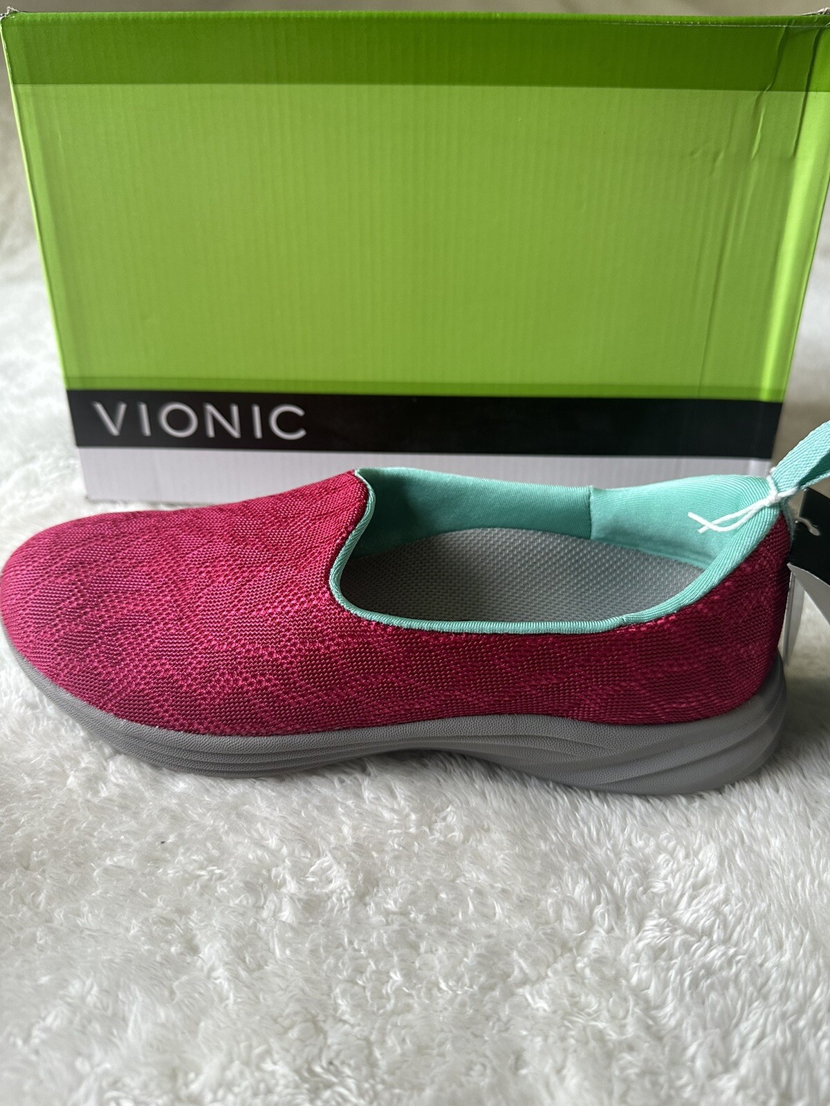 Vionic Agile Hydra Slip On Magenta Pink Womens size 6 Sneakers