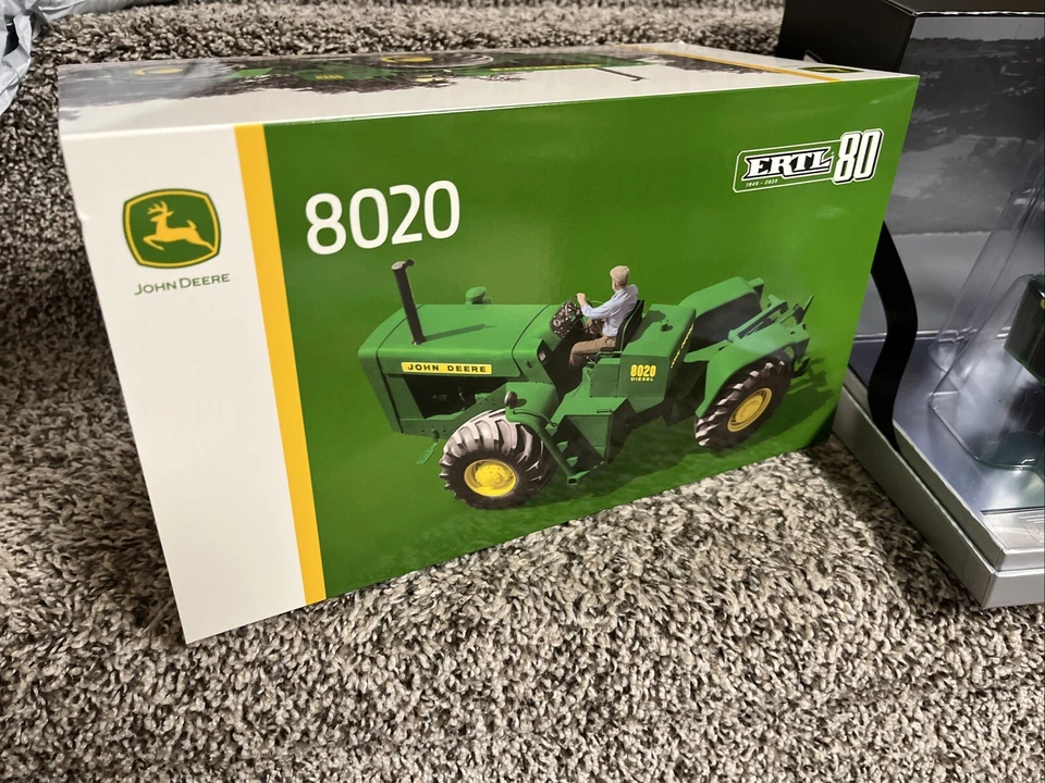 2025 ERTL 1:32 John Deere 8020 Tractor 80th Anniversary Prestige Die-cast NEW!! - Image 4 of 4