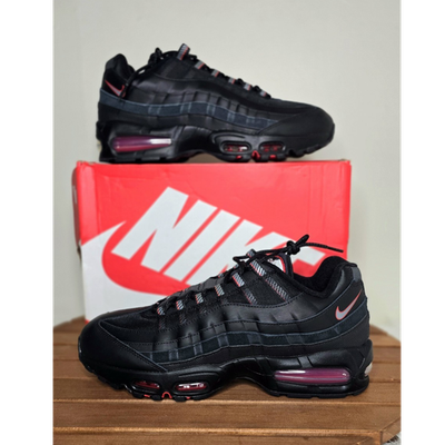 Nike Air Max 95 黒/ピンク Nike Air Max 95 Men's Low Top Black Pink Athletic Running Sneakers